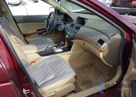 2010 Honda Accord 2.4 Ex-L from USA, damaged, VIN 1HGCP2F88AA169004